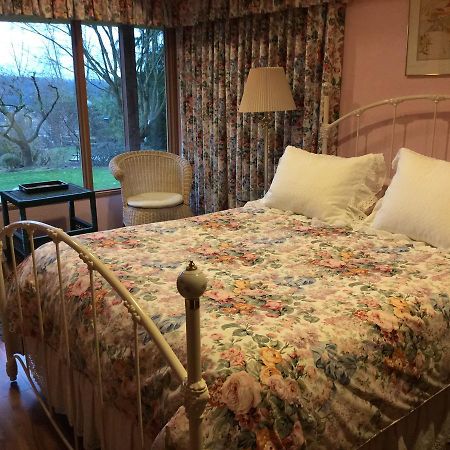 A Cascade View Bed And Breakfast Белвью Экстерьер фото